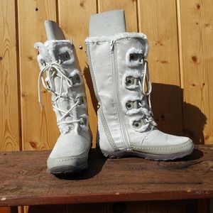 Nine West "Daffodil" Grey lace up boots fur zipper